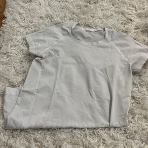 Lululemon top